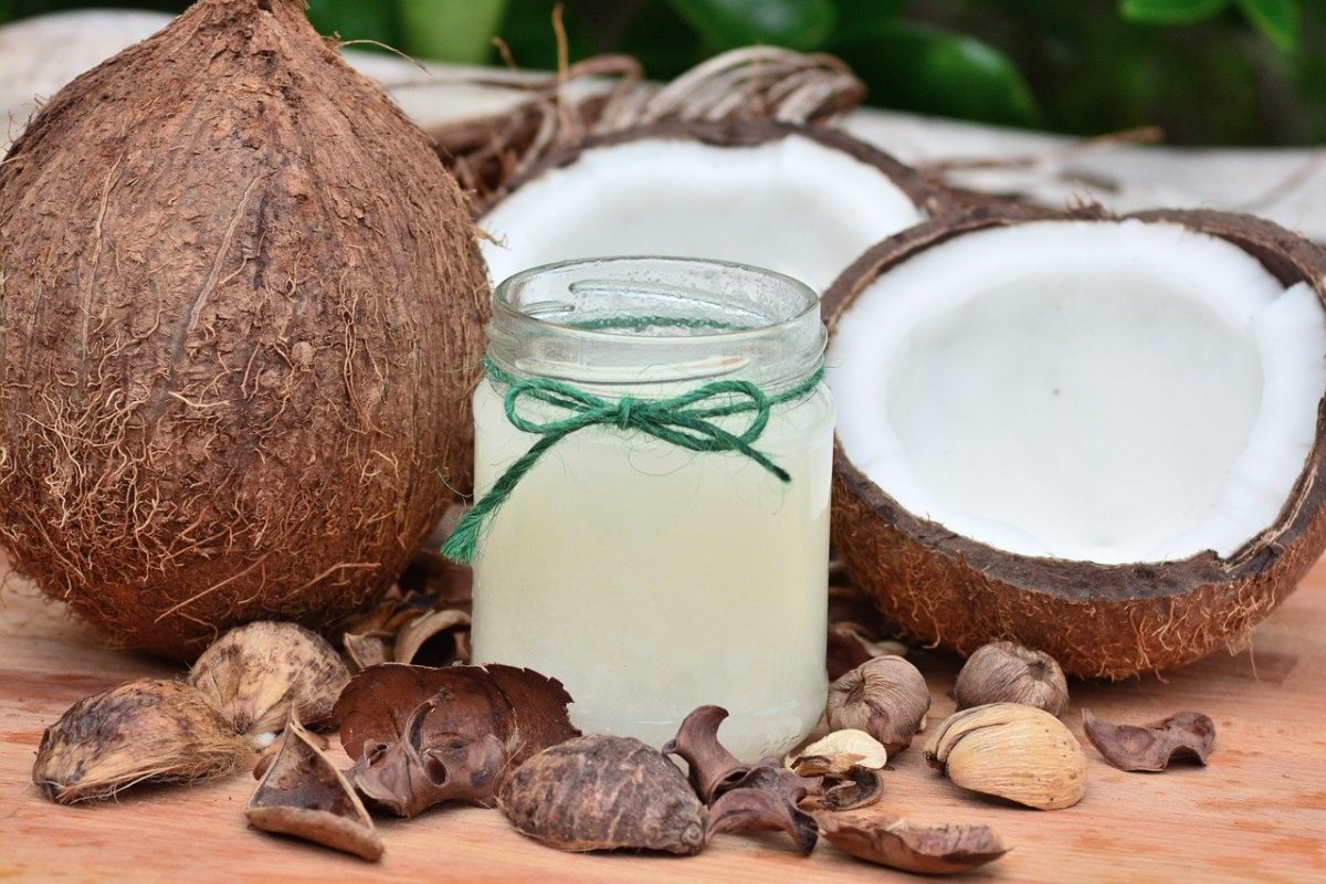 Olej kokosowy – poznaj jego właściwości