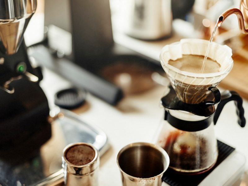 Jak wybrać idealny blend do domowego parzenia kawy?