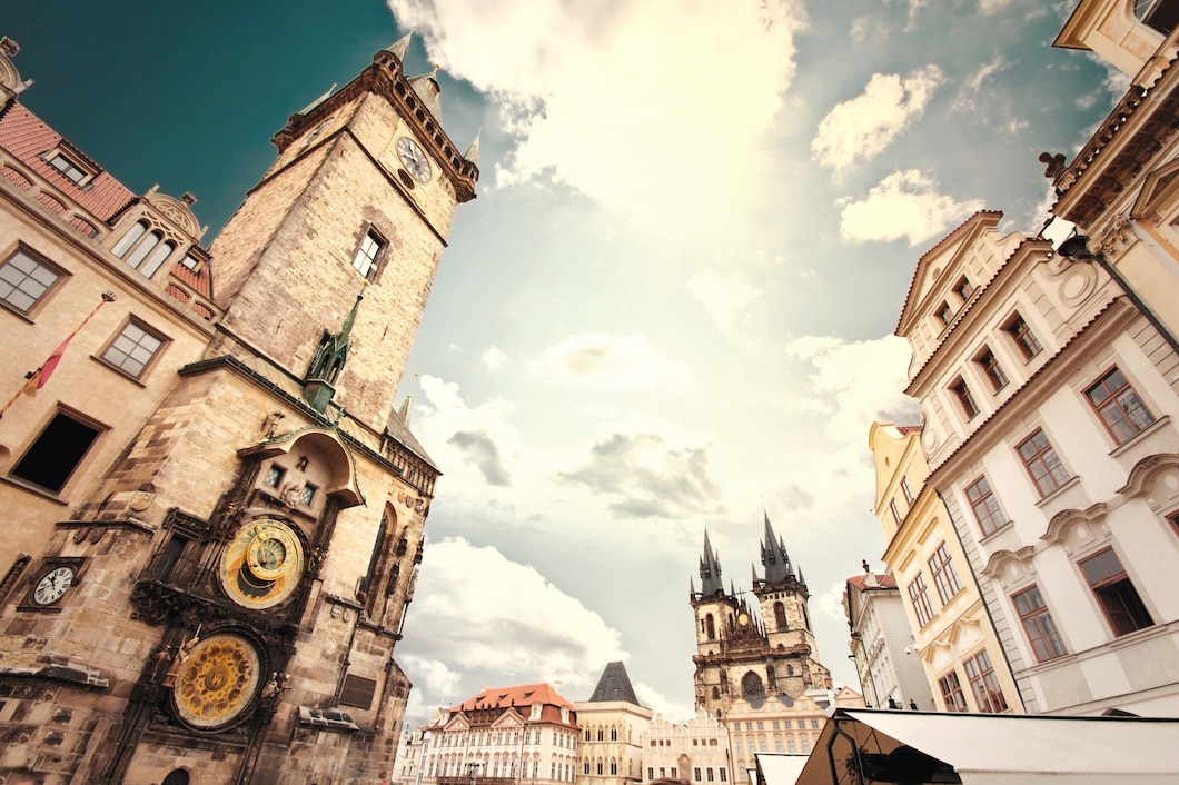 Jak przygotować się do niezapomnianej podróży po zabytkach stolicy Czech?